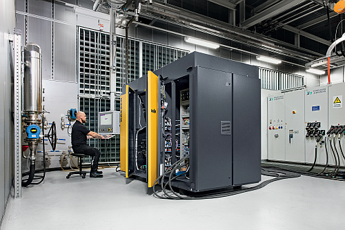 The Qualification of a Compressed Air System | A Cooperation between Pharmaceutical Industry and Compressor Manufacturers